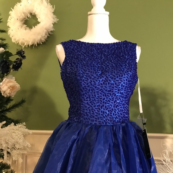 Formal evening Ball gown dress - Picture 2 of 10